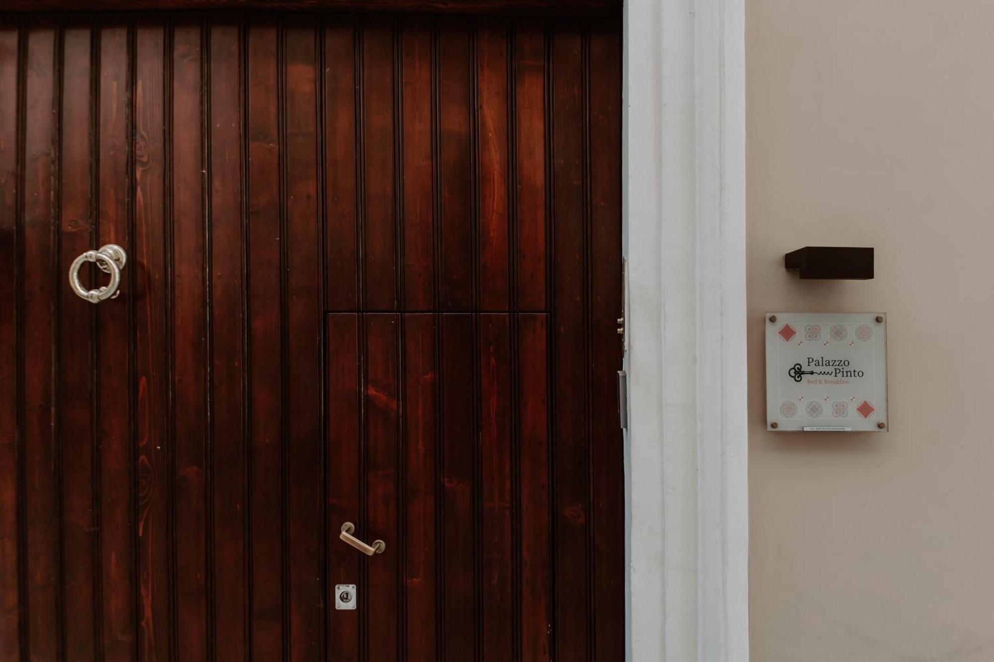Palazzo Pinto B&B Brindisi Eksteriør bilde